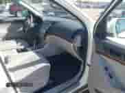 2010 Hyundai Veracruz GLS z VIN KM8NUDCC6AU128241, wystawiony jako IAAI lot #43350478 z przebiegiem 189 036 mil mil oraz . Historia ofert i sprzedaży dostępna na DreamBid. Obrazek 5.
