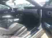 2018 Ford Mustang GT z VIN 1FA6P8CF2J5117979, wystawiony jako IAAI lot #43081843 z przebiegiem 76 969 mil mil oraz . Historia ofert i sprzedaży dostępna na DreamBid. Obrazek 5.