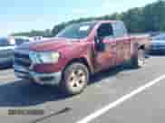 2020 Ram 1500 Big Horn z VIN 1C6SRFBT8LN192940, wystawiony jako IAAI lot #43054825 z przebiegiem 70 200 mil mil oraz . Historia ofert i sprzedaży dostępna na DreamBid. Obrazek 22.