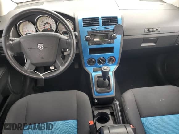 2008 Dodge Caliber SXT z VIN 1B3HB48C68D770809, wystawiony jako Copart lot #48782285 z przebiegiem 202 766 mil mil oraz Szkoda całkowita • Salvage title. Historia ofert i sprzedaży dostępna na DreamBid. Obrazek 8.