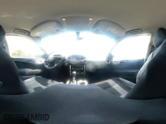 2016 Nissan Pathfinder Platinum z VIN 5N1AR2MM4GC619725, wystawiony jako IAAI lot #42990394 z przebiegiem 168 566 mil mil oraz . Historia ofert i sprzedaży dostępna na DreamBid. Obrazek 18.