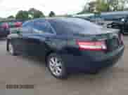 2010 Toyota Camry XLE z VIN 4T1BF3EK2AU092432, wystawiony jako IAAI lot #43406138 z przebiegiem 210 369 mil mil oraz . Historia ofert i sprzedaży dostępna na DreamBid. Obrazek 3.