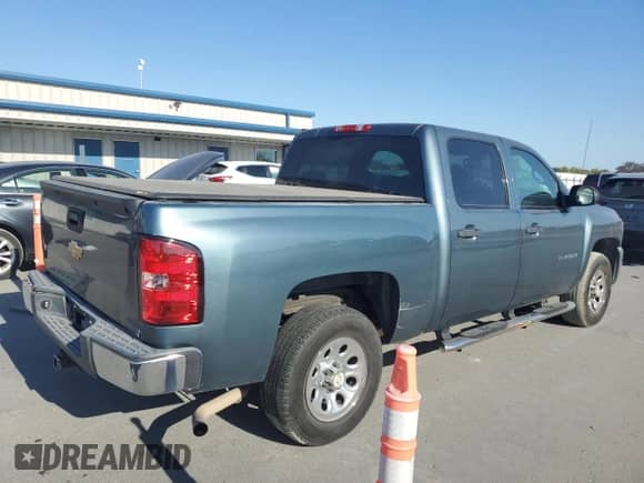 2012 Chevrolet Silverado 1500 LS z VIN 3GCPCREA1CG243151, wystawiony jako Copart lot #68725955 z przebiegiem 130 853 mil mil oraz Szkoda całkowita • Salvage title. Historia ofert i sprzedaży dostępna na DreamBid. Obrazek 3.