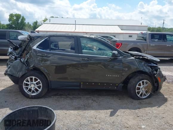 2023 Chevrolet Equinox LT с VIN 3GNAXTEG8PL252512, выставлен на аукционе IAAI как лот 43042513 с пробегом Не указан миль и . История ставок и продаж доступна на DreamBid. Изображение 12.