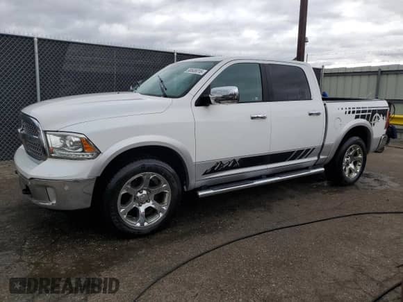 2017 Ram 1500 Laramie with VIN 1C6RR7NM2HS876772, listed as a Copart auction lot 90608015 with 162,262 mi miles and Clean title. Bid and sale history available at DreamBid. Image 1.