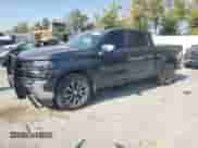 2019 Chevrolet Silverado 1500 LT z VIN 3GCPWCEDXKG307359, wystawiony jako Copart lot #81437485 z przebiegiem 158 952 mil mil oraz Szkoda całkowita • Salvage title. Historia ofert i sprzedaży dostępna na DreamBid. Obrazek 1.
