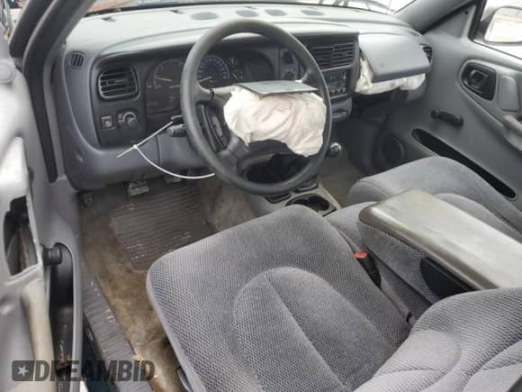 1997 Dodge Dakota с VIN 1B7FL26X1VS151362, выставлен на аукционе Copart как лот 88456545 с пробегом 177 289 миль миль и Списание • Salvage title. История ставок и продаж доступна на DreamBid. Изображение 8.