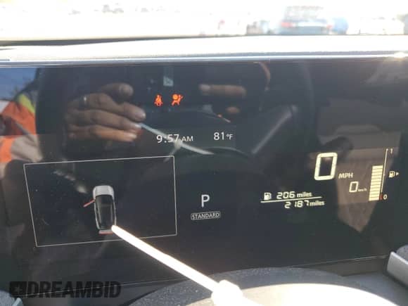 2025 Nissan Kicks SV z VIN 3N8AP6CB0SL439242, wystawiony jako Copart lot #85320445 z przebiegiem 2 187 mil mil oraz Szkoda całkowita • Salvage title. Historia ofert i sprzedaży dostępna na DreamBid. Obrazek 9.