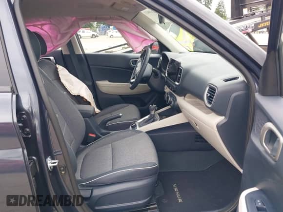 2025 Hyundai Venue SEL с VIN KMHRC8A31SU370290, выставлен на аукционе IAAI как лот 42699411 с пробегом 4 004 миль миль и . История ставок и продаж доступна на DreamBid. Изображение 5.