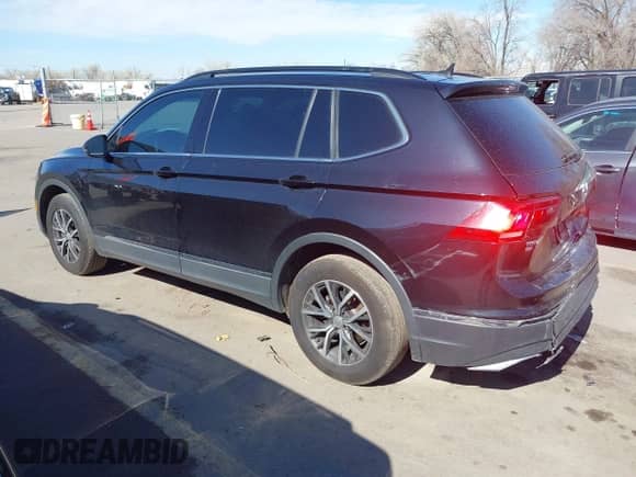 2020 Volkswagen Tiguan SE с VIN 3VV3B7AX7LM067984, выставлен на аукционе IAAI как лот 41647332 с пробегом 98 168 миль миль и . История ставок и продаж доступна на DreamBid. Изображение 3.