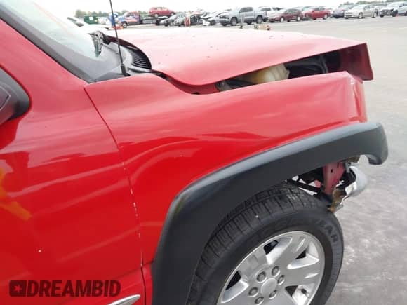 2005 GMC Sierra 1500 SLE с VIN 2GTEK13T251266515, выставлен на аукционе IAAI как лот 43338430 с пробегом 228 454 миль миль и . История ставок и продаж доступна на DreamBid. Изображение 22.