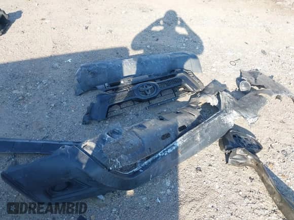 2013 Toyota Tacoma PreRunner z VIN 5TFTX4GN8DX024562, wystawiony jako IAAI lot #43123856 z przebiegiem Nie podano mil oraz . Historia ofert i sprzedaży dostępna na DreamBid. Obrazek 12.