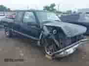 1997 Chevrolet Silverado 1500 z VIN 1GCEC19W5VE263332, wystawiony jako IAAI lot #42400176 z przebiegiem 141 078 mil mil oraz . Historia ofert i sprzedaży dostępna na DreamBid. Obrazek 1.