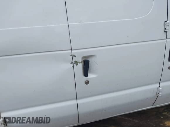 2007 Ford Econoline Cargo Commercial with VIN 1FTNE14W97DA46246, listed as a IAAI auction lot 42132831 with 225,849 mi miles and . Bid and sale history available at DreamBid. Image 11.