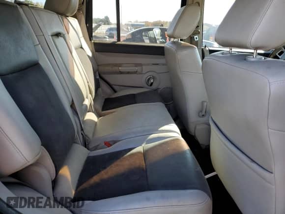 2008 Jeep Commander Overland с VIN 1J8HH68228C111530, выставлен на аукционе Copart как лот 78207844 с пробегом 178 069 миль миль и Списание • Salvage title. История ставок и продаж доступна на DreamBid. Изображение 10.