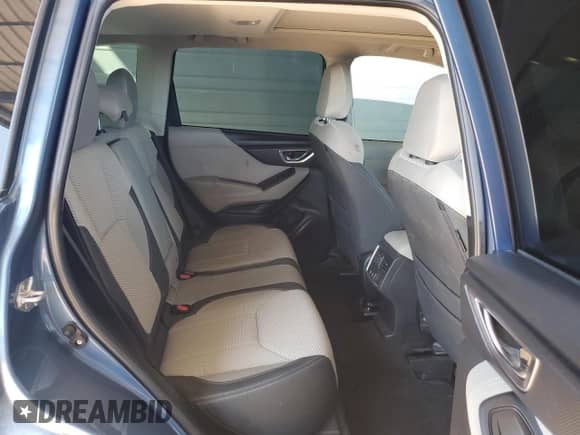 2024 Subaru Forester Premium z VIN JF2SKADC3RH511280, wystawiony jako Copart lot #84187505 z przebiegiem 33 521 mil mil oraz Szkoda całkowita • Salvage title. Historia ofert i sprzedaży dostępna na DreamBid. Obrazek 10.