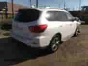 2019 Nissan Pathfinder SV z VIN 5N1DR2MM8KC621628, wystawiony jako IAAI lot #41785695 z przebiegiem 55 003 mil mil oraz . Historia ofert i sprzedaży dostępna na DreamBid. Obrazek 4.