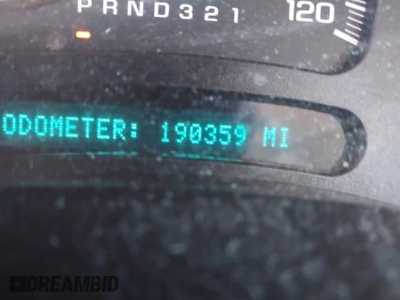 2006 GMC Sierra 1500 SLE1 z VIN 2GTEC19V061268867, wystawiony jako IAAI lot #41557887 z przebiegiem 190 359 mil mil oraz . Historia ofert i sprzedaży dostępna na DreamBid. Obrazek 7.