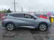 2018 Nissan Murano SV z VIN 5N1AZ2MG7JN157697, wystawiony jako IAAI lot #42190907 z przebiegiem 79 615 mil mil oraz . Historia ofert i sprzedaży dostępna na DreamBid. Obrazek 13.