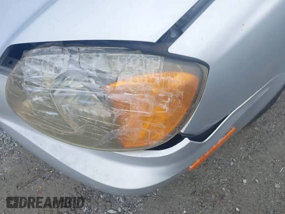 2004 Hyundai Accent GL z VIN KMHCG45C04U542714, wystawiony jako IAAI lot #42917213 z przebiegiem 172 011 mil mil oraz . Historia ofert i sprzedaży dostępna na DreamBid. Obrazek 16.