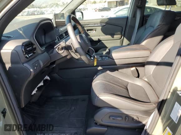 2026 Honda Passport TrailSport Elite with VIN 5FNYF9H82TB009840, listed as a Copart auction lot 69845275 with 8,935 mi miles and Salvage title. Bid and sale history available at DreamBid. Image 7.