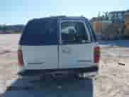 2003 Chevrolet Suburban LS с VIN 1GNFK16Z13J265726, выставлен на аукционе IAAI как лот 43082412 с пробегом 179 696 миль миль и . История ставок и продаж доступна на DreamBid. Изображение 16.