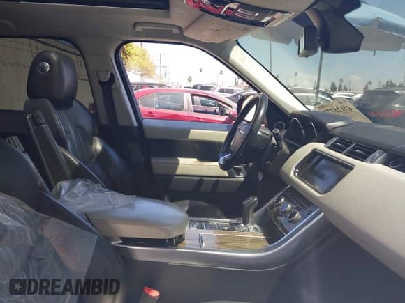 2014 Land Rover Range Rover Sport HSE with VIN SALWR2WF5EA392362, listed as a IAAI auction lot 43121772 with 142,052 mi miles and . Bid and sale history available at DreamBid. Image 5.