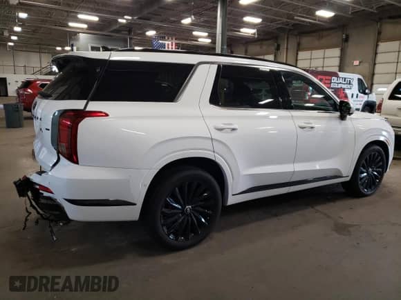 2024 Hyundai Palisade Calligraphy с VIN KM8R7DGE4RU681440, выставлен на аукционе Copart как лот 66773114 с пробегом 12 106 миль миль и Списание • Salvage title. История ставок и продаж доступна на DreamBid. Изображение 3.