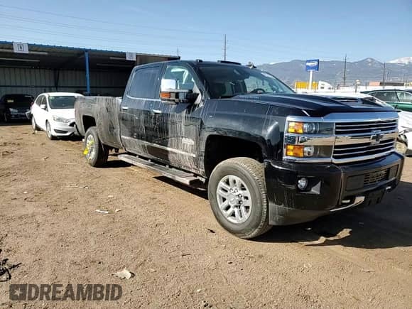 2017 Chevrolet Silverado 3500HD High Country с VIN 1GC4K1EY7HF212936, выставлен на аукционе Copart как лот 52511925 с пробегом 201 569 миль миль и Списание • Salvage title. История ставок и продаж доступна на DreamBid. Изображение 10.