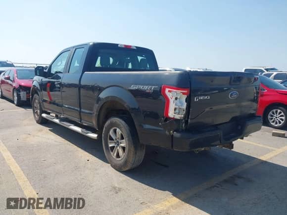 2015 Ford F-150 XLT z VIN 1FTFX1EF6FKE26572, wystawiony jako IAAI lot #43183122 z przebiegiem 172 027 mil mil oraz . Historia ofert i sprzedaży dostępna na DreamBid. Obrazek 3.