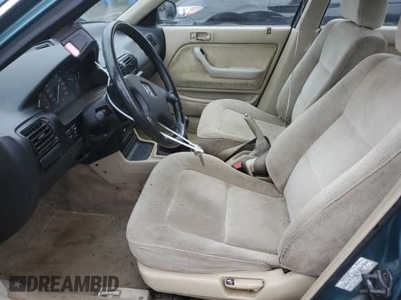 1990 Honda Accord EX z VIN JHMCB7569LC061894, wystawiony jako Copart lot #74372344 z przebiegiem 207 817 mil mil oraz Szkoda całkowita • Salvage title. Historia ofert i sprzedaży dostępna na DreamBid. Obrazek 7.