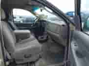 2004 Dodge 1500 ST z VIN 1D7HU16N44J278342, wystawiony jako IAAI lot #42841653 z przebiegiem 215 323 mil mil oraz . Historia ofert i sprzedaży dostępna na DreamBid. Obrazek 5.