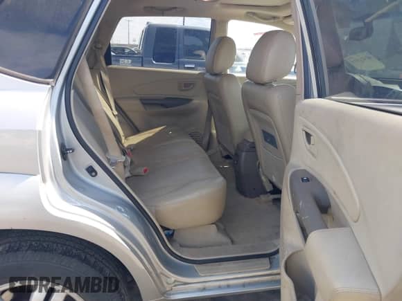 2007 Hyundai Tucson SE z VIN KM8JN72D67U503903, wystawiony jako IAAI lot #42471029 z przebiegiem 234 409 mil mil oraz . Historia ofert i sprzedaży dostępna na DreamBid. Obrazek 8.