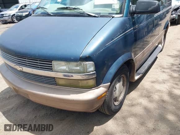 2001 Chevrolet Astro z VIN 1GNDM19W11B111270, wystawiony jako IAAI lot #42855479 z przebiegiem 273 408 mil mil oraz . Historia ofert i sprzedaży dostępna na DreamBid. Obrazek 6.