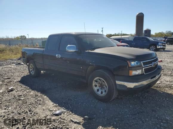 2006 Chevrolet Silverado 1500 Work Truck z VIN 1GCEC19X86Z288146, wystawiony jako Copart lot #91110165 z przebiegiem 337 899 mil mil oraz Czysty tytuł • Clean title. Historia ofert i sprzedaży dostępna na DreamBid. Obrazek 4.
