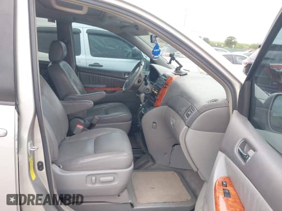 2006 Toyota Sienna XLE z VIN 5TDZA22C56S504007, wystawiony jako IAAI lot #42381620 z przebiegiem 151 937 mil mil oraz . Historia ofert i sprzedaży dostępna na DreamBid. Obrazek 5.