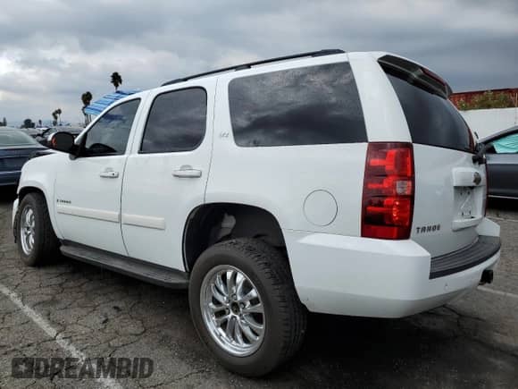 2008 Chevrolet Tahoe 3LT z VIN 1GNFC13J18J229974, wystawiony jako Copart lot #81507525 z przebiegiem 141 260 mil mil oraz Szkoda całkowita • Salvage title. Historia ofert i sprzedaży dostępna na DreamBid. Obrazek 2.