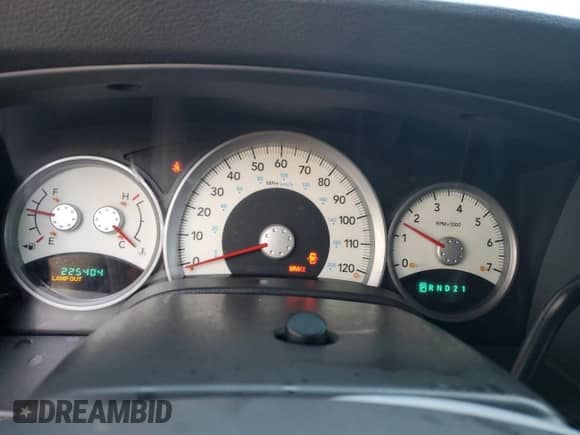 2004 Dodge Durango Limited with VIN 1D8HD58D64F155121, listed as a Copart auction lot 80742224 with 225,404 mi miles and Salvage title. Bid and sale history available at DreamBid. Image 9.