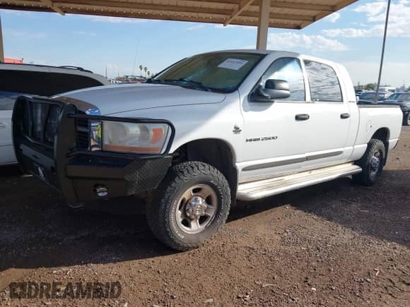 2006 Dodge 2500 SLT with VIN 3D7KS29C16G142668, listed as a IAAI auction lot 42647089 with 117,184 mi miles and . Bid and sale history available at DreamBid. Image 15.
