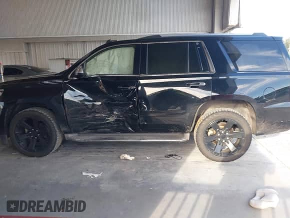 2015 Chevrolet Tahoe LTZ с VIN 1GNSKCKC6FR297265, выставлен на аукционе IAAI как лот 43416427 с пробегом 165 342 миль миль и . История ставок и продаж доступна на DreamBid. Изображение 14.