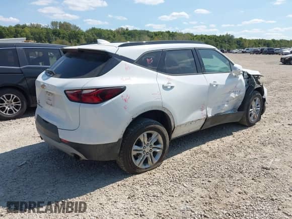 2020 Chevrolet Blazer LT z VIN 3GNKBJR47LS615194, wystawiony jako IAAI lot #43146244 z przebiegiem 121 937 mil mil oraz . Historia ofert i sprzedaży dostępna na DreamBid. Obrazek 4.