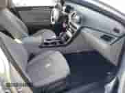 2017 Hyundai Sonata SE с VIN 5NPE24AF9HH493850, выставлен на аукционе IAAI как лот 41504034 с пробегом 97 344 миль миль и . История ставок и продаж доступна на DreamBid. Изображение 5.