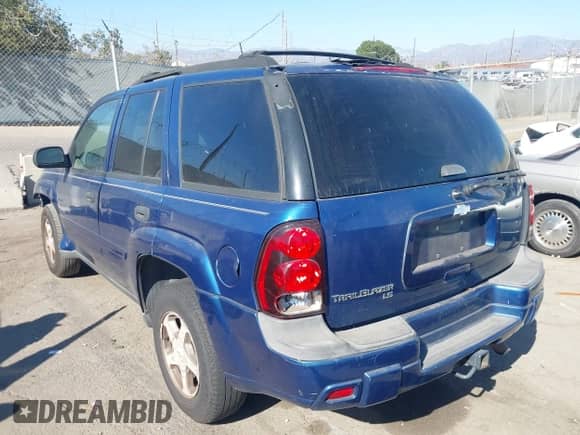 2006 Chevrolet TrailBlazer LT с VIN 1GNDS13S262152056, выставлен на аукционе IAAI как лот 43149579 с пробегом Не указан миль и . История ставок и продаж доступна на DreamBid. Изображение 3.
