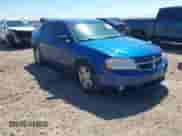 2009 Dodge Avenger SXT z VIN 1B3LC56B19N549315, wystawiony jako IAAI lot #43072457 z przebiegiem 139 994 mil mil oraz . Historia ofert i sprzedaży dostępna na DreamBid. Obrazek 1.