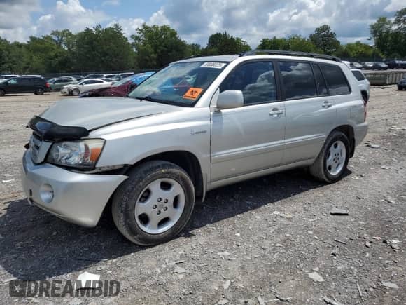 2005 Toyota Highlander with VIN JTEEP21A350099324, listed as a Copart auction lot 68838025 with 232,571 mi miles and Salvage title. Bid and sale history available at DreamBid. Image 1.