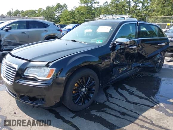 2014 Chrysler 300 с VIN 2C3CCARG0EH358300, выставлен на аукционе IAAI как лот 42898242 с пробегом 106 миль миль и . История ставок и продаж доступна на DreamBid. Изображение 2.