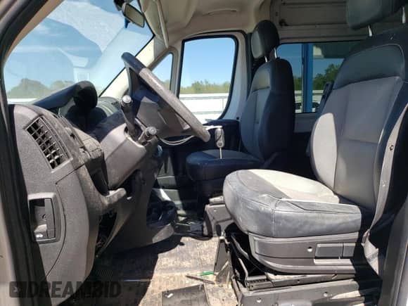 2016 Ram ProMaster Cargo с VIN 3C6TRVDG6GE114438, выставлен на аукционе Copart как лот 82514435 с пробегом 286 531 миль миль и Чистый • Clean title. История ставок и продаж доступна на DreamBid. Изображение 7.