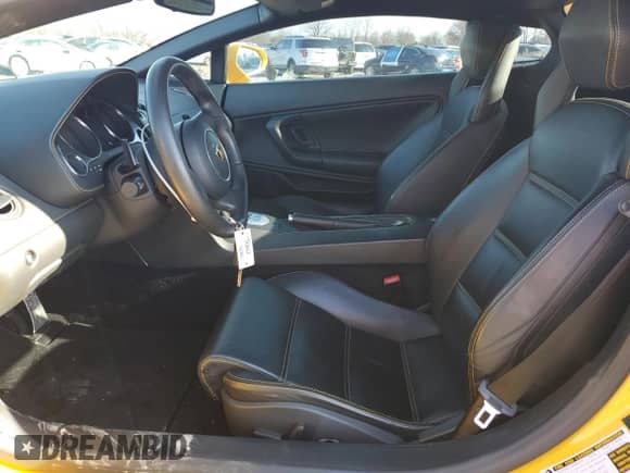 2014 Lamborghini Gallardo с VIN ZHWGU5BZ7ELA13923, выставлен на аукционе Copart как лот 82374714 с пробегом 33 260 миль миль и Списание • Salvage title. История ставок и продаж доступна на DreamBid. Изображение 7.