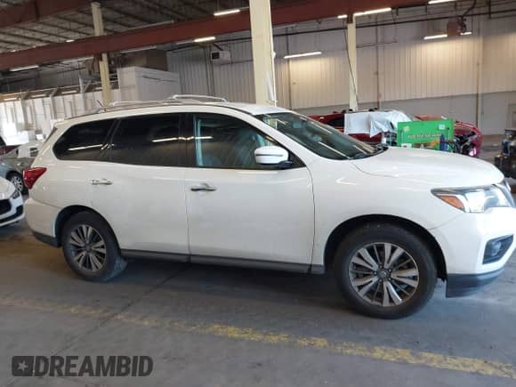 2017 Nissan Pathfinder Platinum с VIN 5N1DR2MN3HC682919, выставлен на аукционе IAAI как лот 42397164 с пробегом 126 762 миль миль и . История ставок и продаж доступна на DreamBid. Изображение 13.