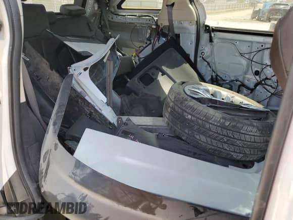 2024 Toyota Sienna Platinum с VIN 5TDERKEC1RS199449, выставлен на аукционе Copart как лот 57272265 с пробегом Не указан миль и Списание • Salvage title. История ставок и продаж доступна на DreamBid. Изображение 13.